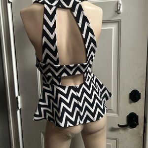 Y2K Charlotte Russe Black/White Chevron Peplum Tank Top Sz M